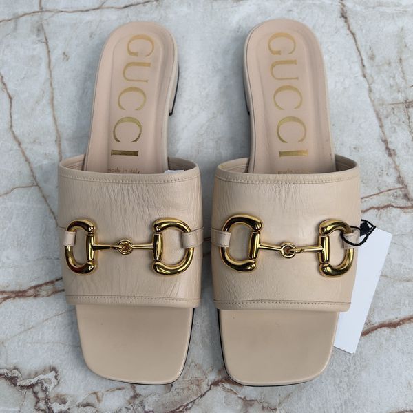 Horsebit Logo Sandal Flat Beige Leather