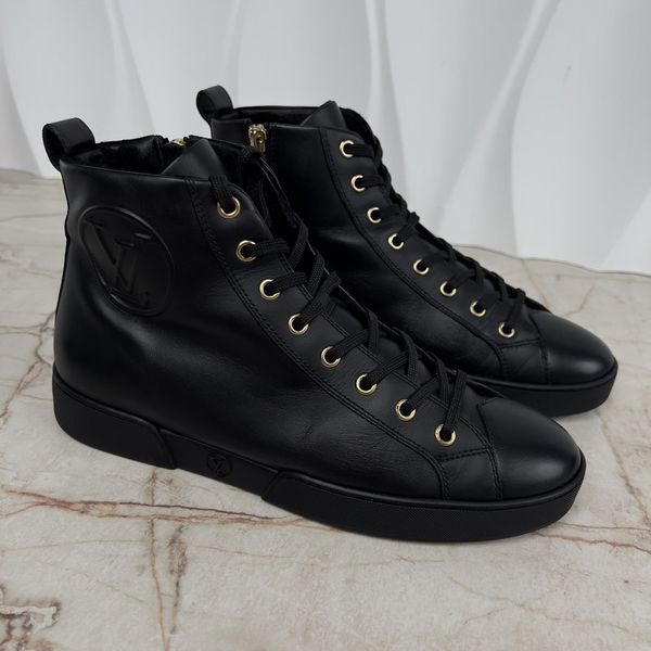 Stellar Circle Logo LV Sneakers Black Leather Fur