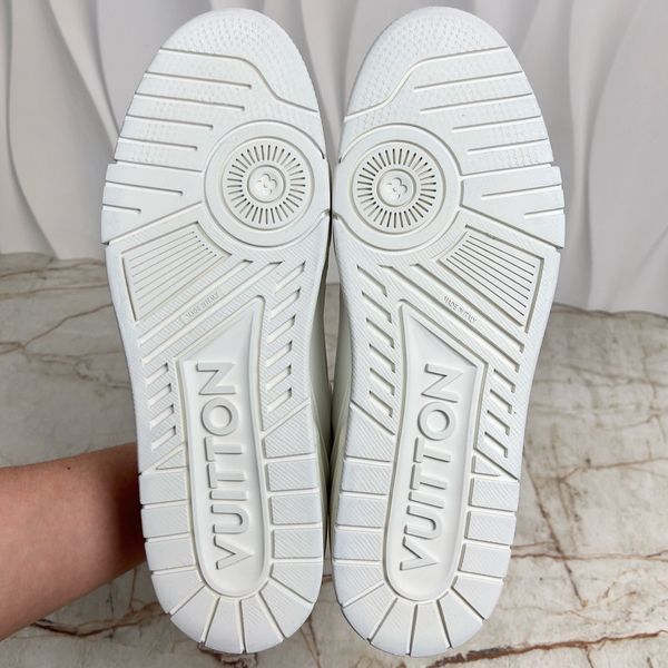 LV Trainer кросівки білі шкіряні 2711 фото