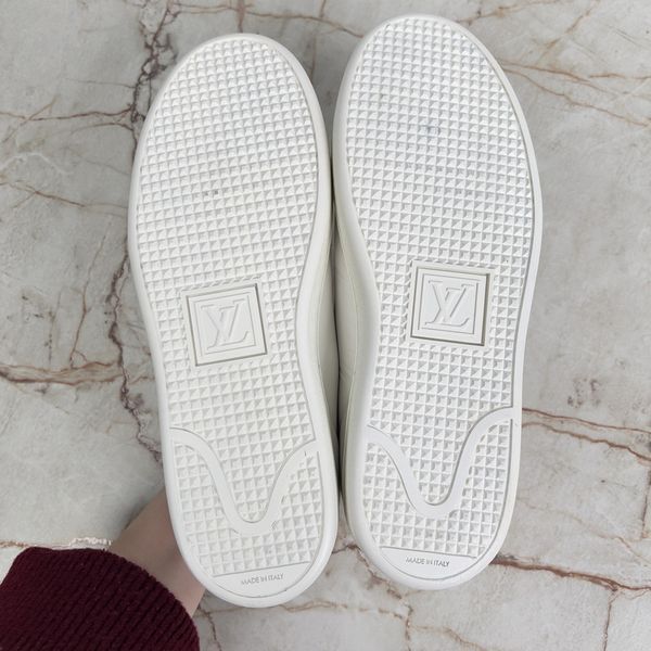 Frontrow Sneakers Gold Circle Logo White Leather