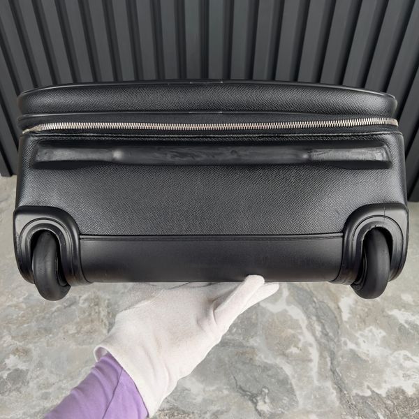 Pegase 55 Business валіза LV Logo кольору Ardoise шкіряна Taiga 4058 фото