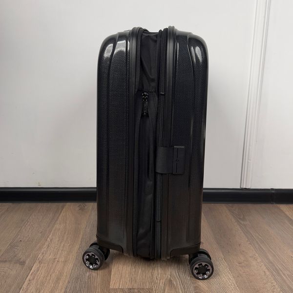 Валіза Nexis Onyx Black Spinner 55/20 ультра легка на 4-х коліщатках ручна поклажа ROXKIN 4087 фото