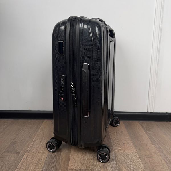 Валіза Nexis Onyx Black Spinner 55/20 ультра легка на 4-х коліщатках ручна поклажа ROXKIN 4087 фото