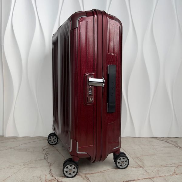 Lite-Box Spinner 55/20 Cabin Strict валіза кольору Deep Red з матеріалу Curv 4179 фото