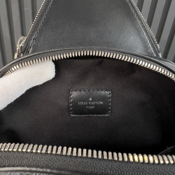 Avenue Damier Graphite Canvas Slingbag