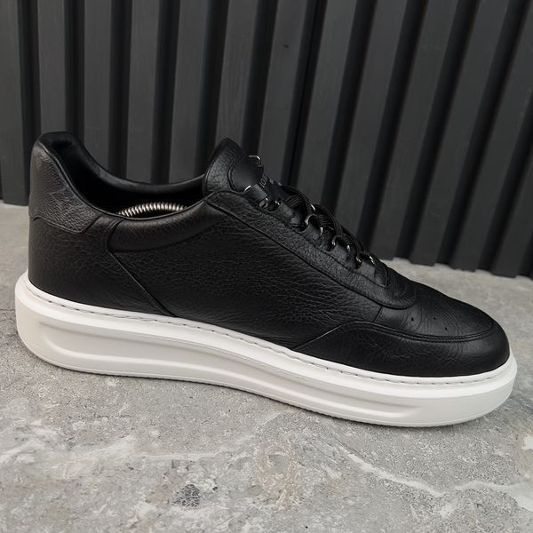 Beverly Hills Sneakers Black Leather Monogram Eclipse