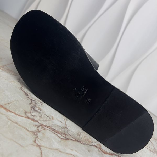 Studded Logo Bee Slides Sandals Black Leather