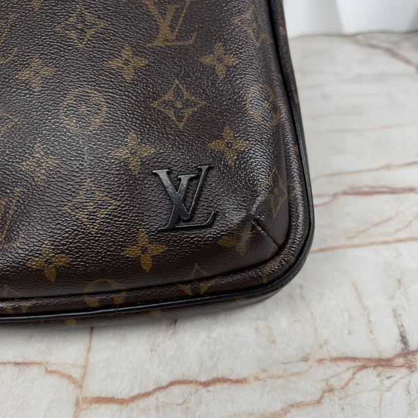 Avenue Monogram Macassar LV Canvas Slingbag