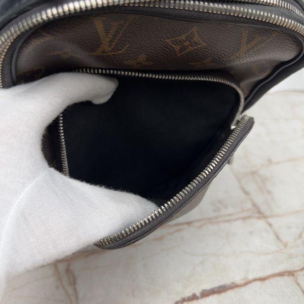 Avenue Monogram Macassar LV Canvas Slingbag