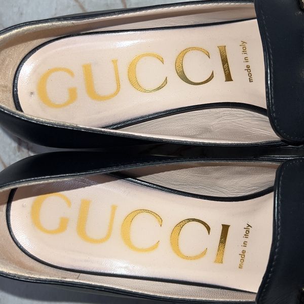 Zumi GG Logo Pumps Black Leather