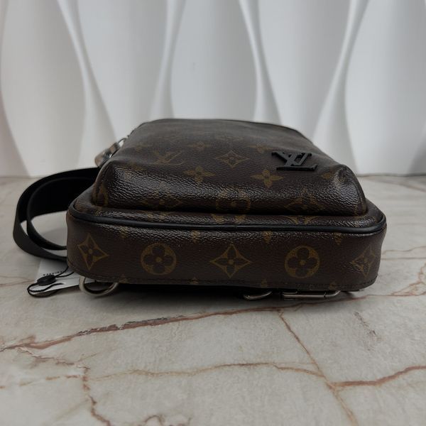 Avenue Monogram Macassar LV Canvas Slingbag