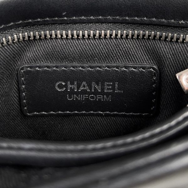 Uniform Lambskin Quilted Crossody Bag Leather