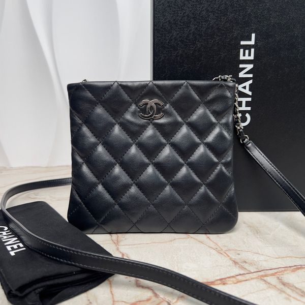 Uniform Lambskin Quilted Crossody Bag Leather