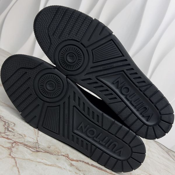Trainer Sneaker Monogram LV Black Suede
