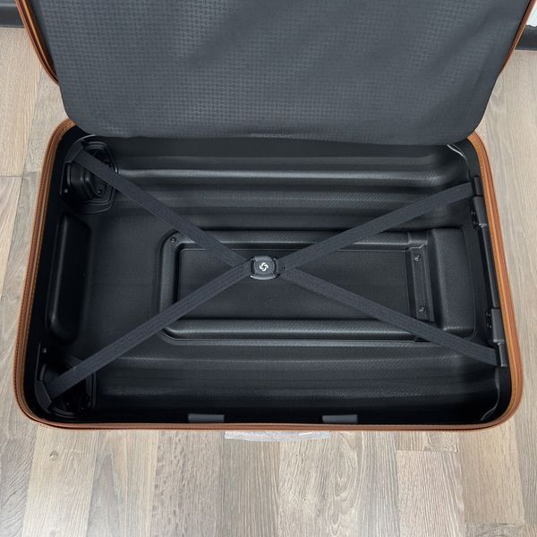 Lite Cube DLX Curv Spinner 55/20 and NEW 76/28 Suitcase With Lite DLX Case