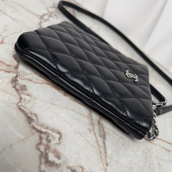 Uniform Quilted Crossody Bag Lambskin Pouch