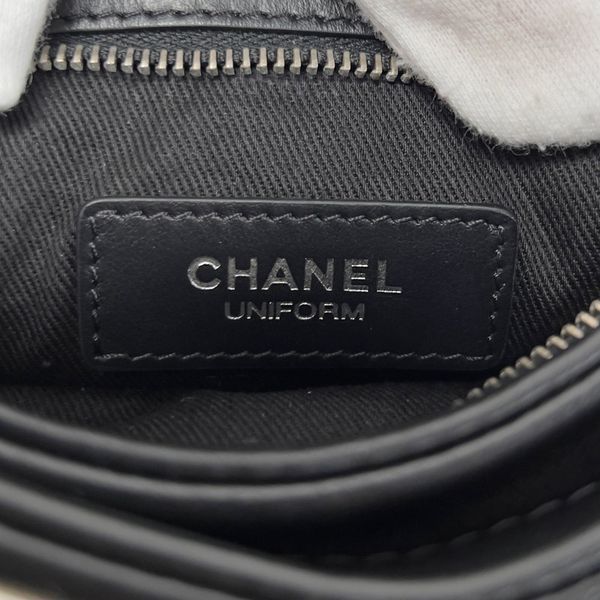 Uniform Quilted Crossody Bag Lambskin Pouch