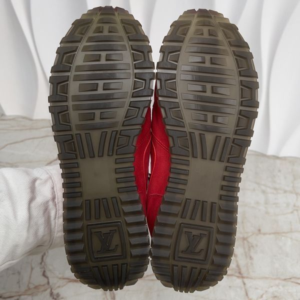 Run Away Sneakers Red Suede