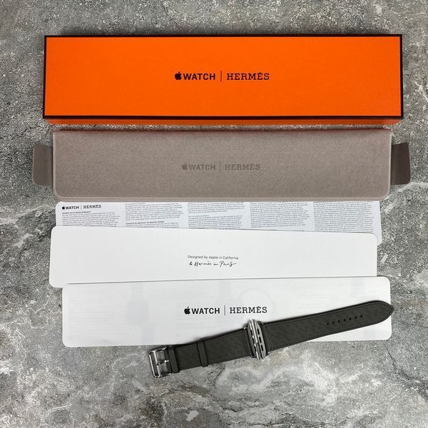 Apple Watch Hermes Gray Textured Epsom Leather H Diagonal 44 mm