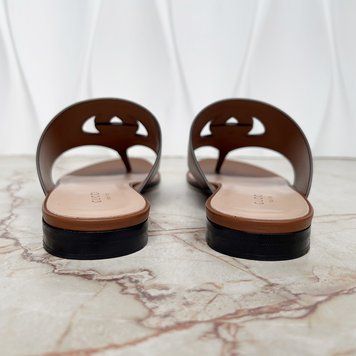 Interlocking G Cutout Thong Sandals Brown Leather