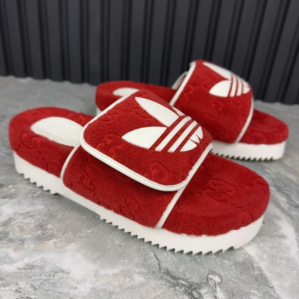 Adidas GG Logo шльопанці червоні махрові 2756 фото