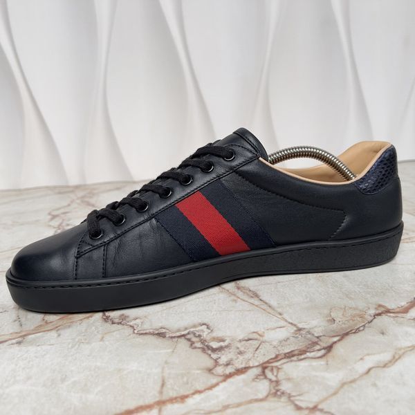 Gucci Ace Web Bee кросівки чорні шкіряні із вишивкою 3032 фото