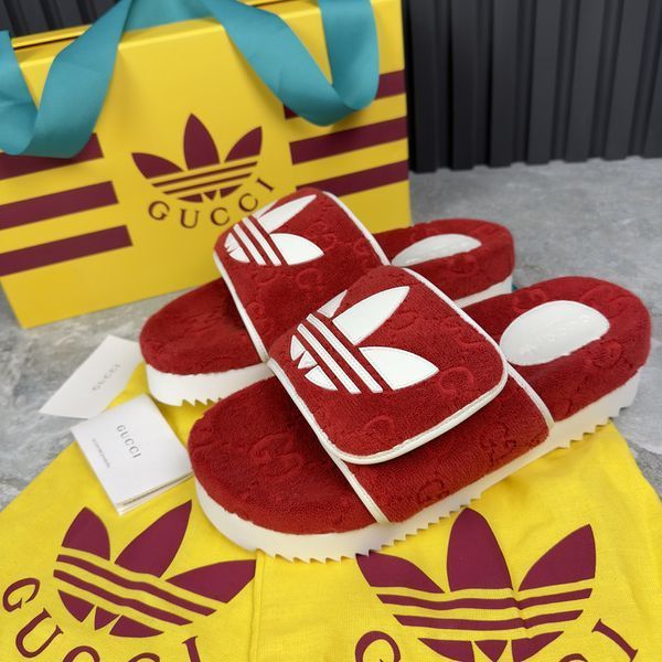Adidas GG Logo шльопанці червоні махрові 2756 фото
