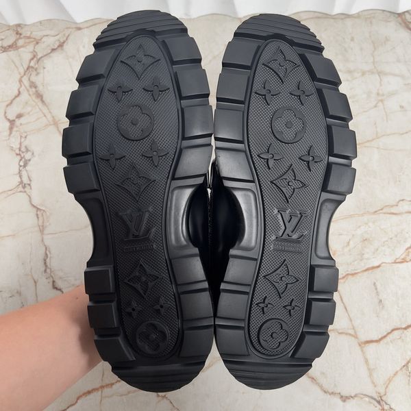 Monogram Bold Wingtip дербі чорні шкіряні 3666 фото