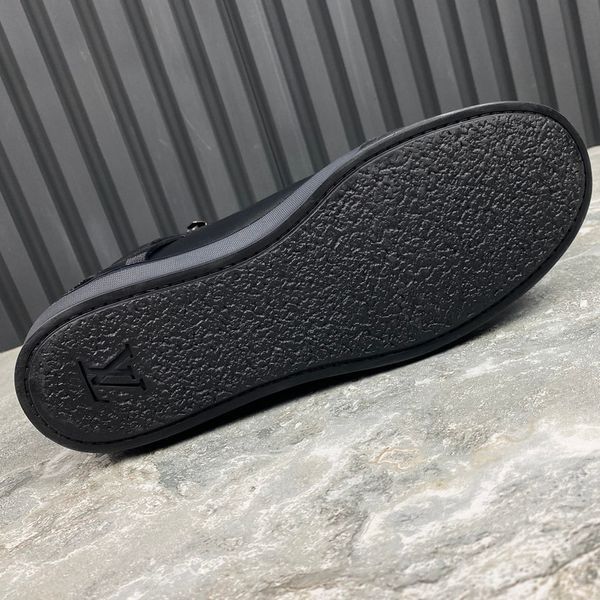 Sneakers High Top Black Leather