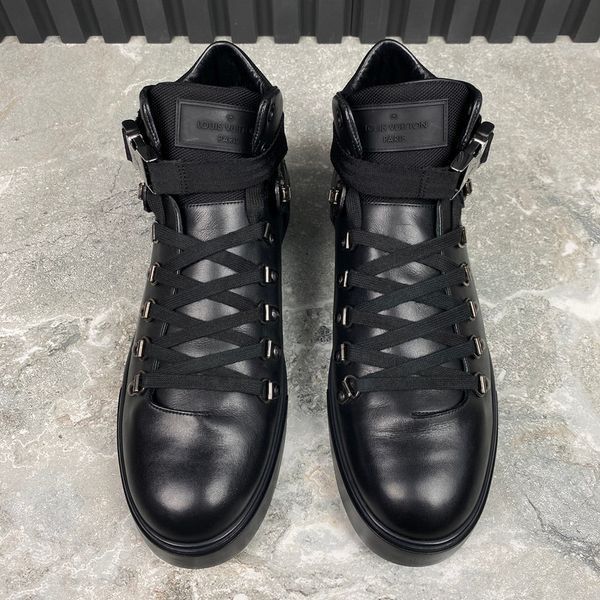 Sneakers High Top Black Leather