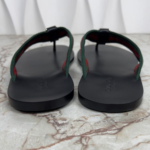 Web GG Interlocking Buckle Thong Sandals Black Leather