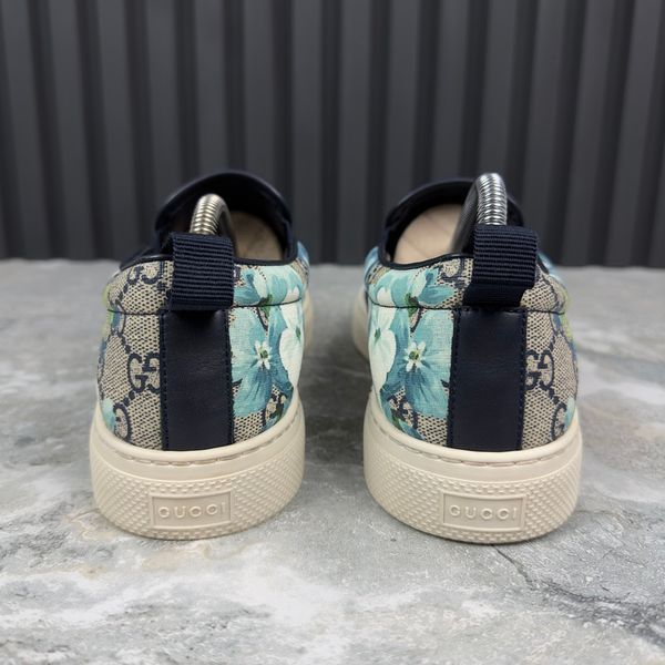 Bloom Flower Print Blue GG Supreme Canvas Slip-on