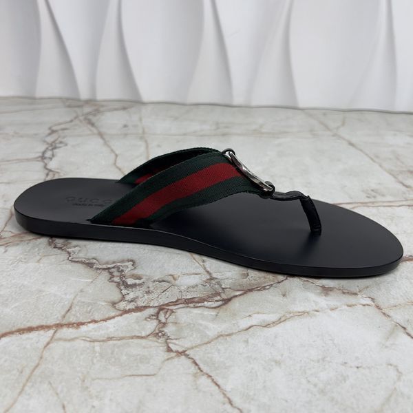 Web GG Interlocking Buckle Thong Sandals Black Leather