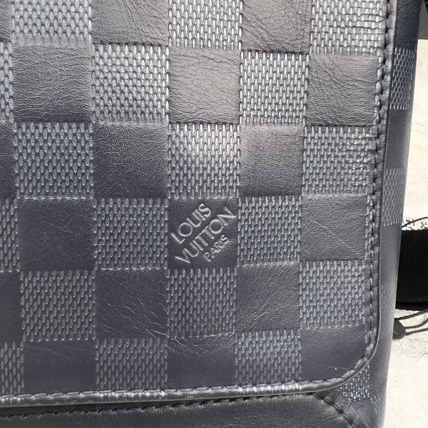 District Damier Infini Messenger Blue Leather