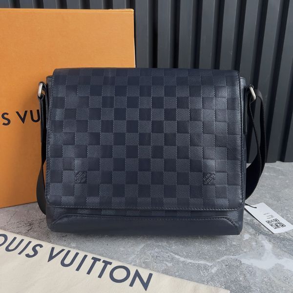 District Damier Infini Messenger Blue Leather